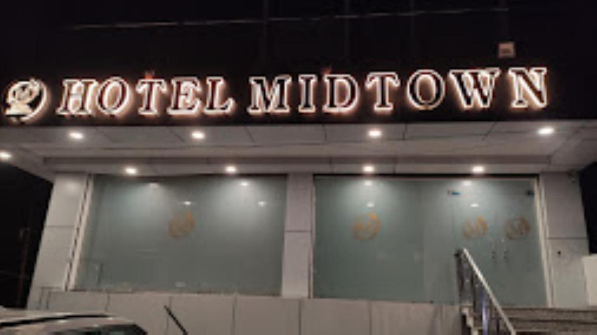 Hotel Midtown , Барели Экстерьер фото